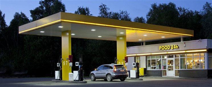 Vége a 600 forintnál olcsóbb benzinnek, kellemetlen változások a hazai töltőállomásokon