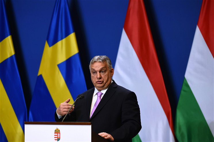 Orbán Viktorral közös képet posztolt a tüntetésben főkolompos Osváth Zsolt: a miniszterelnök úr arca megfizethetetlen