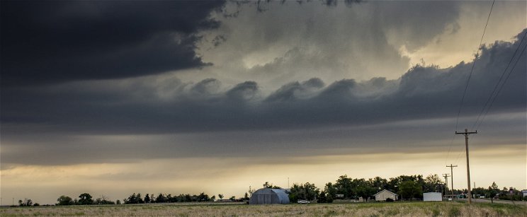 Bombasztikus hőmérsékletváltozás közelít felénk, látványos Kelvin-Helmholtz felhők tűntek fel Győr egén - részletes időjárás-jelentés