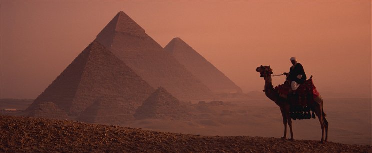Gyomorforgató dolgot állít az egyiptomi piramisok építéséről egy 2500 éves könyv, az írás egy brutális ókori viccen alapul