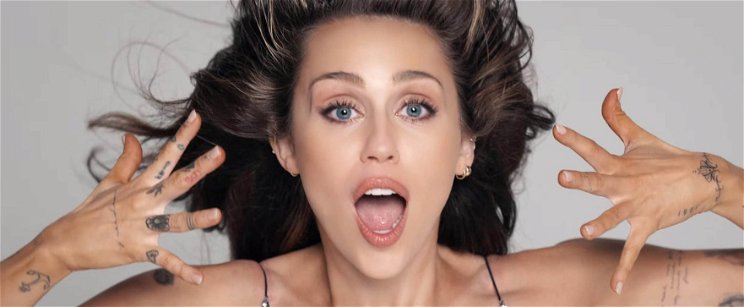 A fiatal Hannah Montana kis cicijű szexbombává cseperedett: Miley Cyrus mindent megmutat, így a képzeletnek semmi sem marad