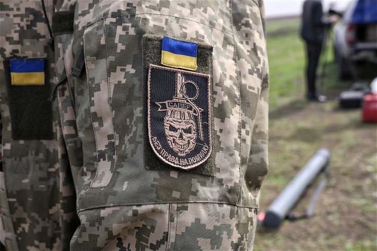 Kőkemény felvétel az ukrán mindennapokból: egyre nagyobb bajban a hadsereg, a saját lakosságuk is rátámadt a katonáikra