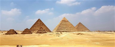 A gízai piramisok közelében készített felvételt egy turista, borzalmas a látvány, sokan felháborodtak rajta