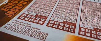Eurojackpot: négyszer is szerepel ugyanaz a szám, ha ezt behúztad, bizony nagy esélyed volt a főnyereményre