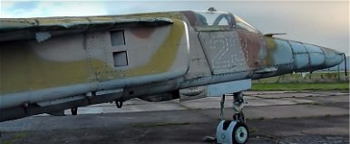Rejtélyes orosz vadászgép hever egy angliai légibázison, csak találgatnak, hogy kerülhetett oda