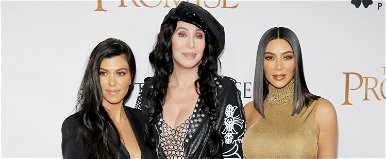Riasztó plasztikmúmia lett Cher, 40 évvel fiatalabb szerelmét sem kímélik legutóbbi nyilvános szereplésük után
