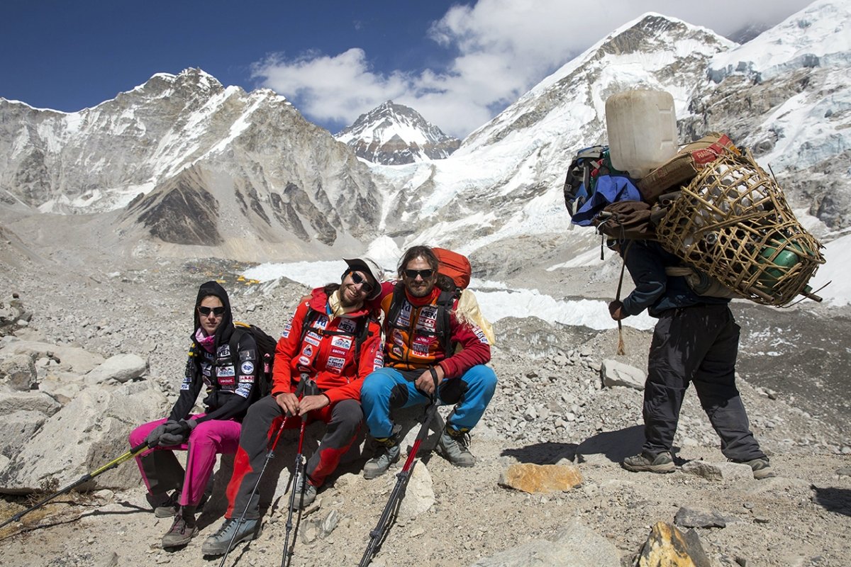 Halad a csúcs felé a magyar Everest-expedíció