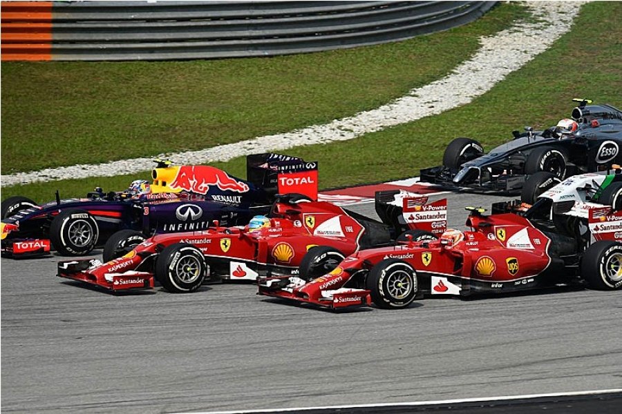 F1: Jöhetnek a harmadik autók