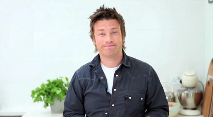 Jamie Oliver megmutatja, hogyan kell felvágni a hagymát egy kristállyal!