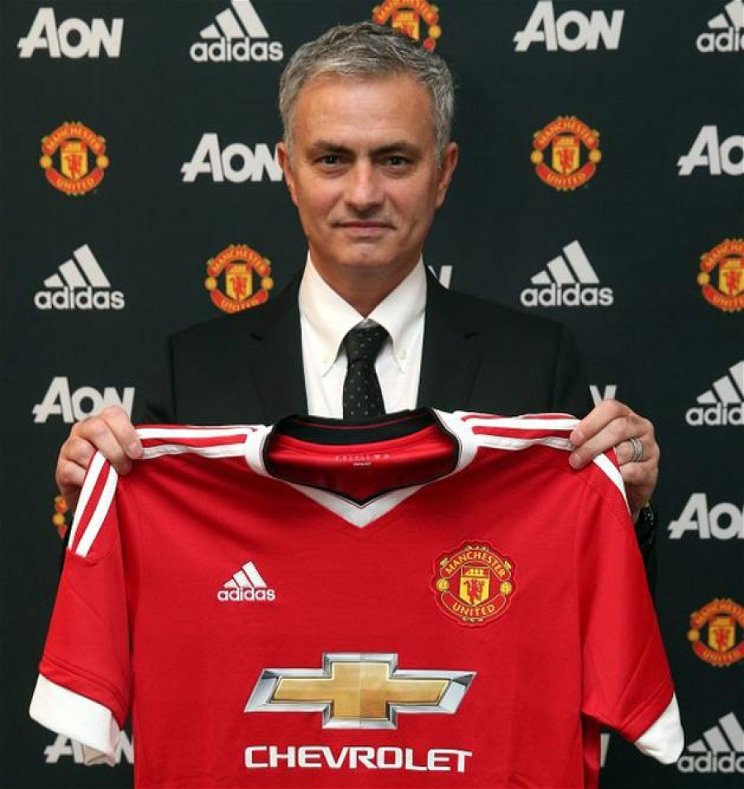 Most már hivatalosan is José Mourinho a Manchester United új edzője