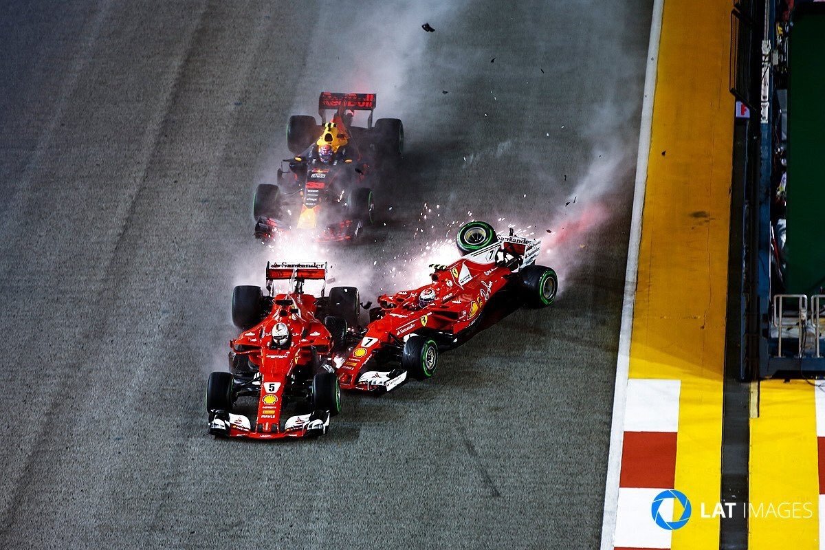 A Ferrari teljesen elvérzett Szingapúrban