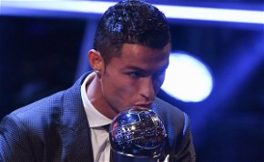 Már az ötödik Év játékosa díjat gyűjtötte be Ronaldo