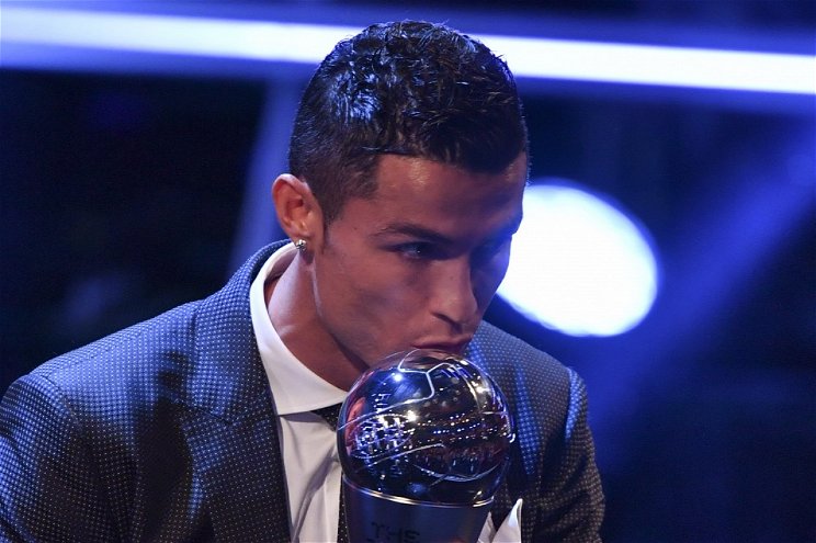 Már az ötödik Év játékosa díjat gyűjtötte be Ronaldo