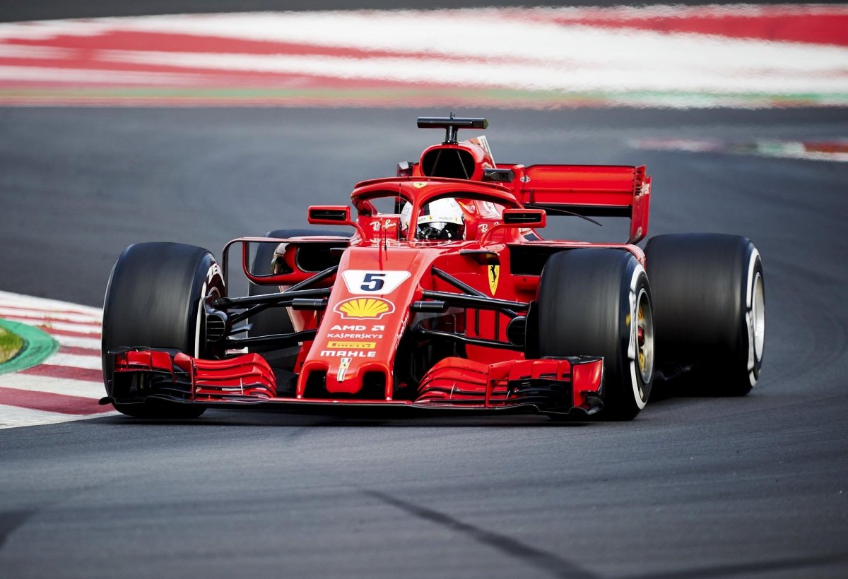 Ismét Vettel Hamilton harcra lehet számítani