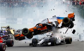 Rajtbaleset: Alonso hatalmasat bukott a 2018-as Belga Nagydíjon