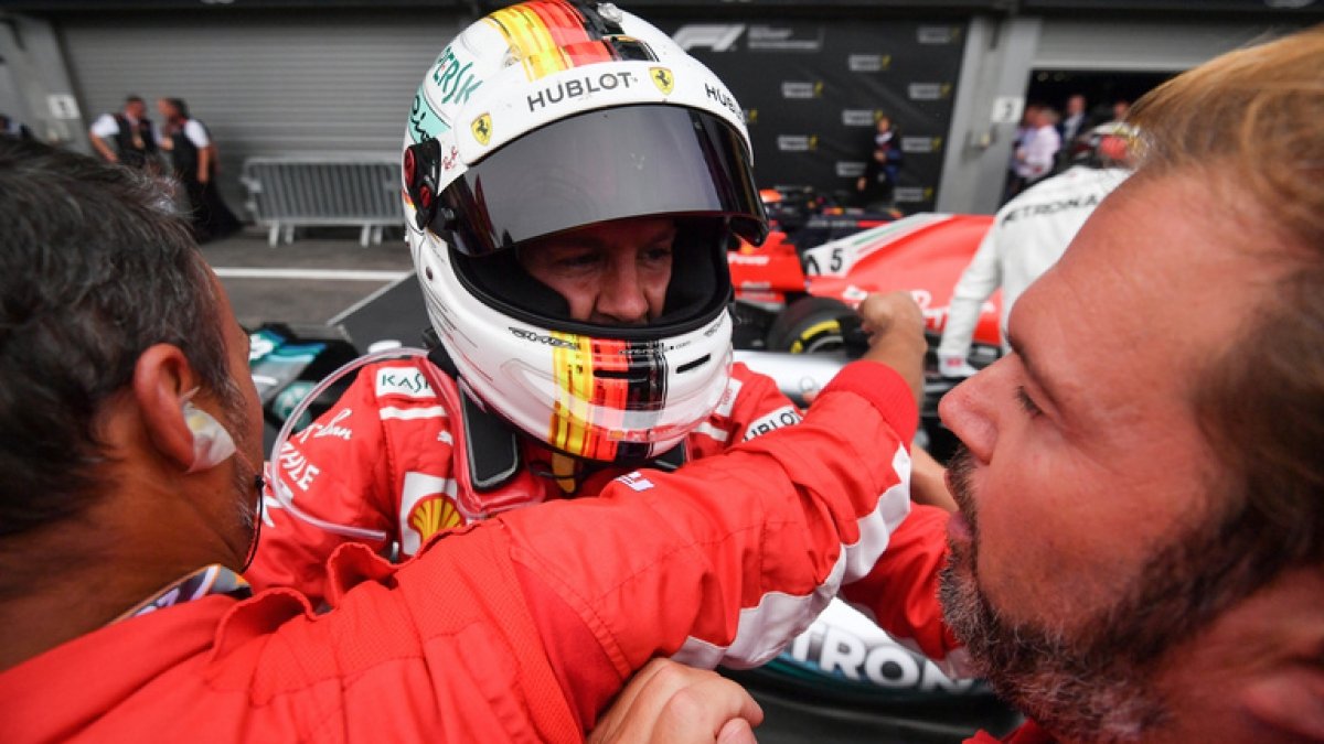 Forma-1: a hatalmas rajtbaleset után Vettel élni tudott esélyével