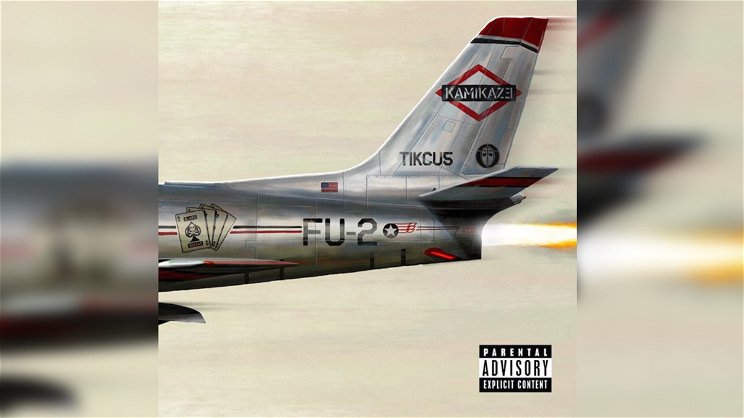 Hirtelen egy albumot dobott be a mélyvízbe Eminem
