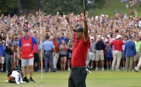 Nincs többé lecsúszott gyógyszerfüggő, csak Tiger Woods, a király!
