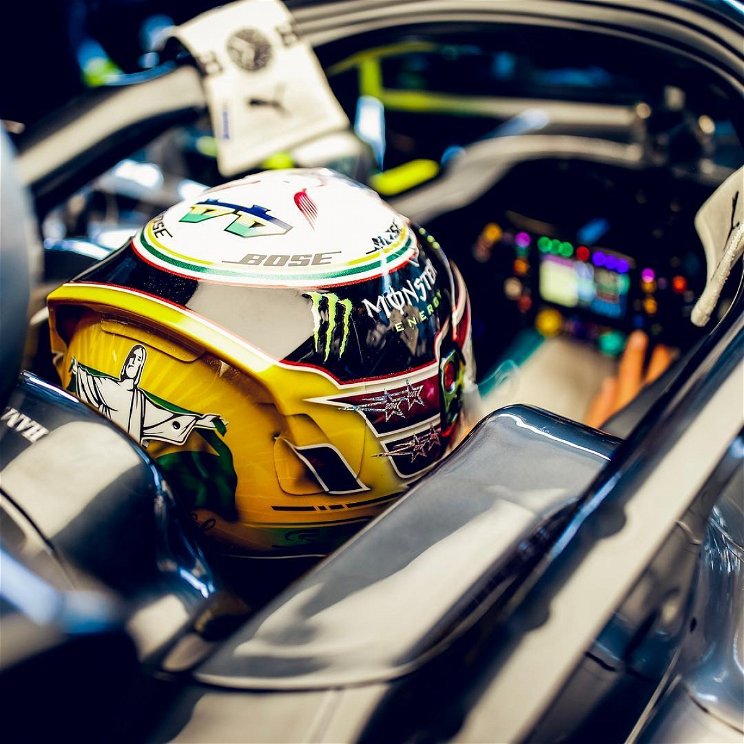 Történelmi sikert ért el Hamilton révén a Mercedes