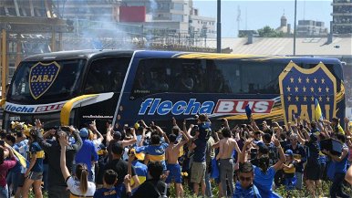 Megtámadták a Boca buszát, több játékos megsérült