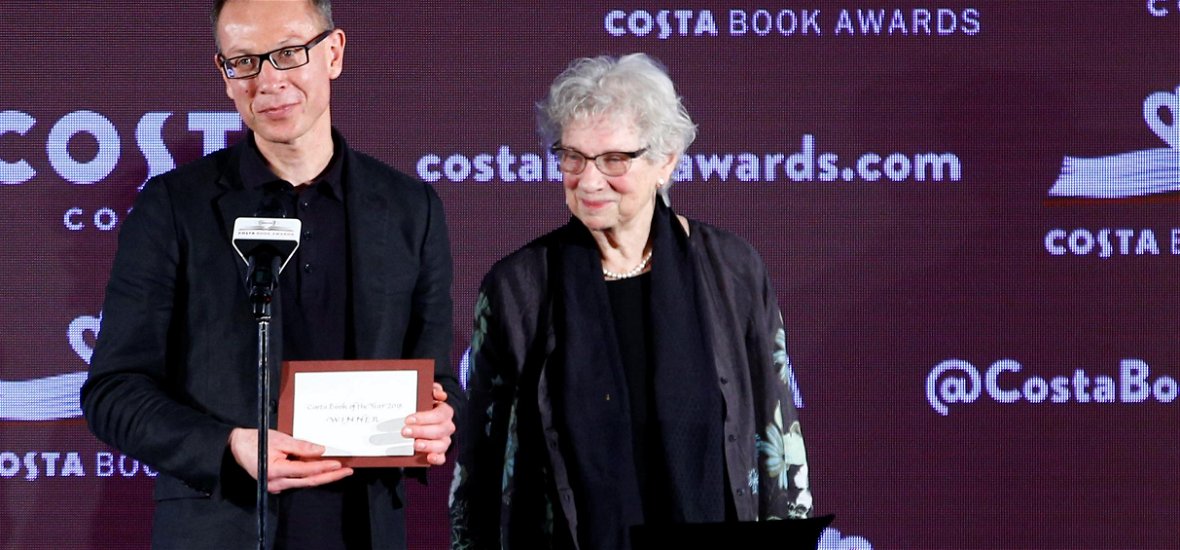 Egy zsidó kislány megmentéséről szóló mű nyerte a rangos brit könyvdíjat