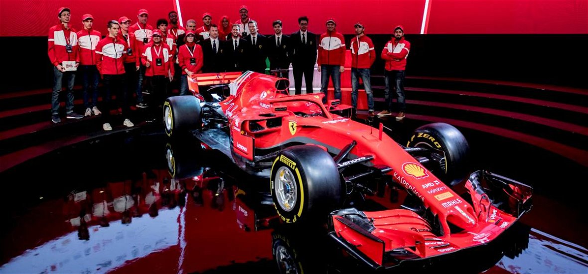 Csillog-villog, s némileg agresszívebb külsejű a Ferrari új versenygépe