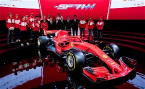 Csillog-villog, s némileg agresszívebb külsejű a Ferrari új versenygépe