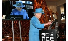 Erzsébet királynő megmutatta, hogy ő is tud posztolni Instán