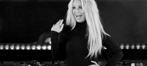 Britney Spears ideggyógyintézetbe vonul