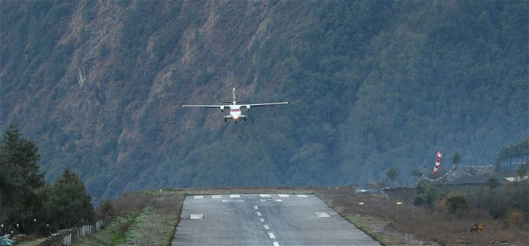 Egy repülő ütközött helikopterrel a világ legveszélyesebb repterén