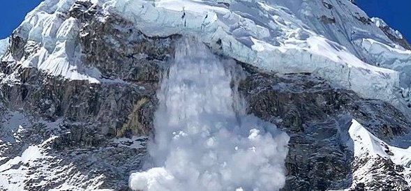 Fokozódó lavinaveszély az Everesten – fotó
