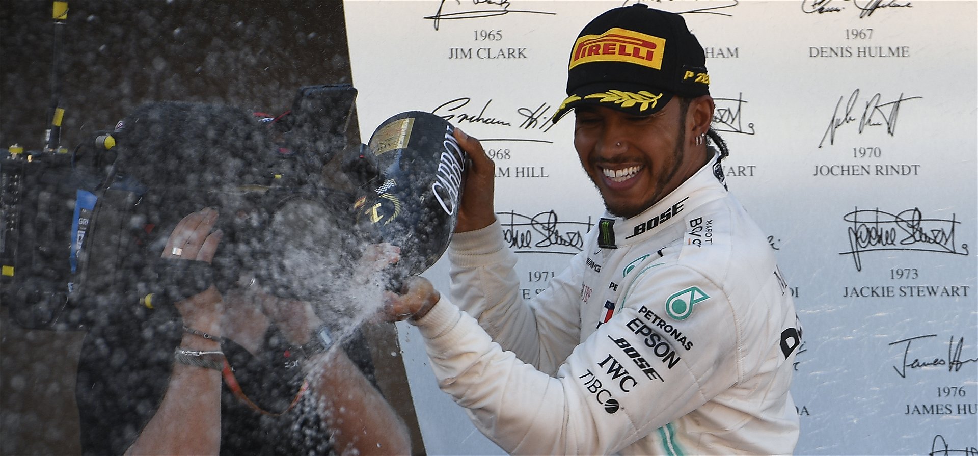 Hamilton-győzelem Mercedes-rekorddal