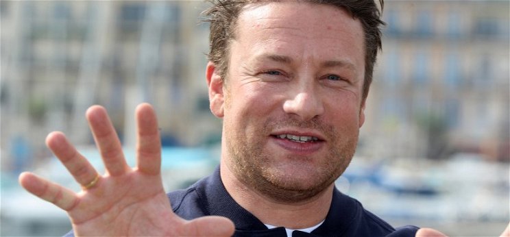 Jamie Oliver csődöt jelentett, 1300 ember vesztette el állását
