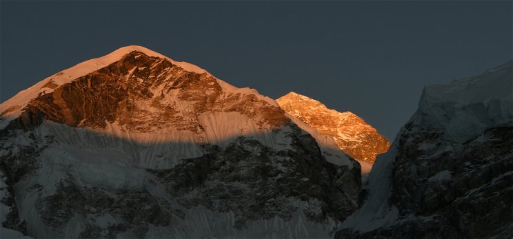 Az Everest tetején lőtt fotó láttán elmegy a kedvünk a Himalájától