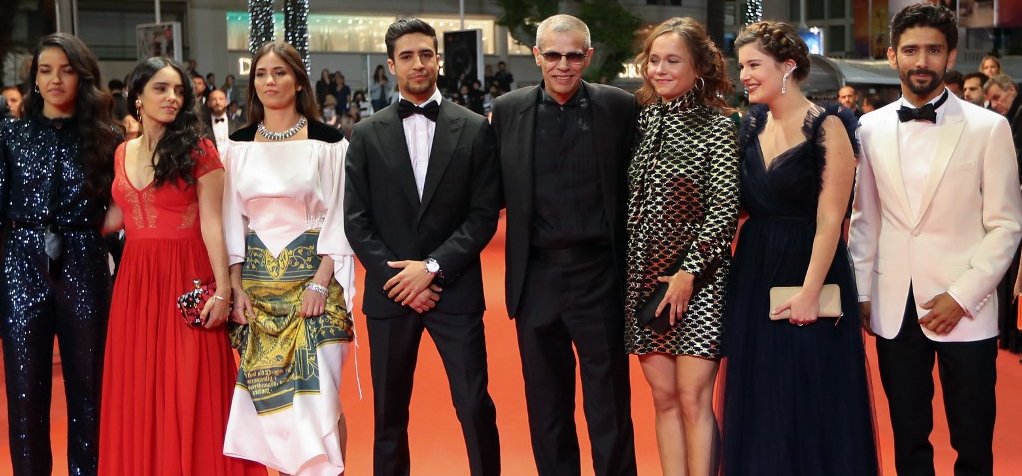 Botrányba fulladt a francia sztárrendező visszatérése Cannes-ba