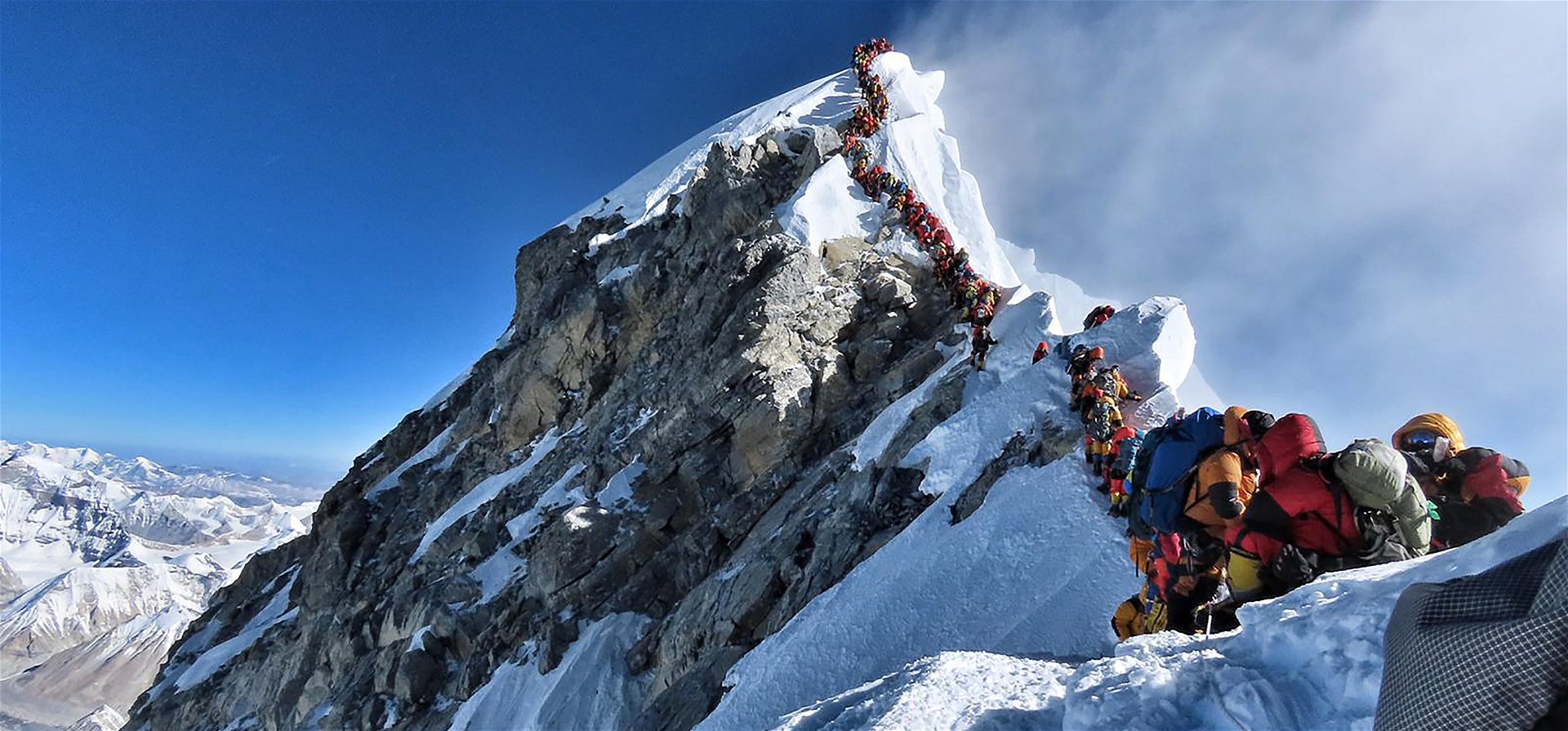 Tíznél tart a halálos balesetek száma az Everesten