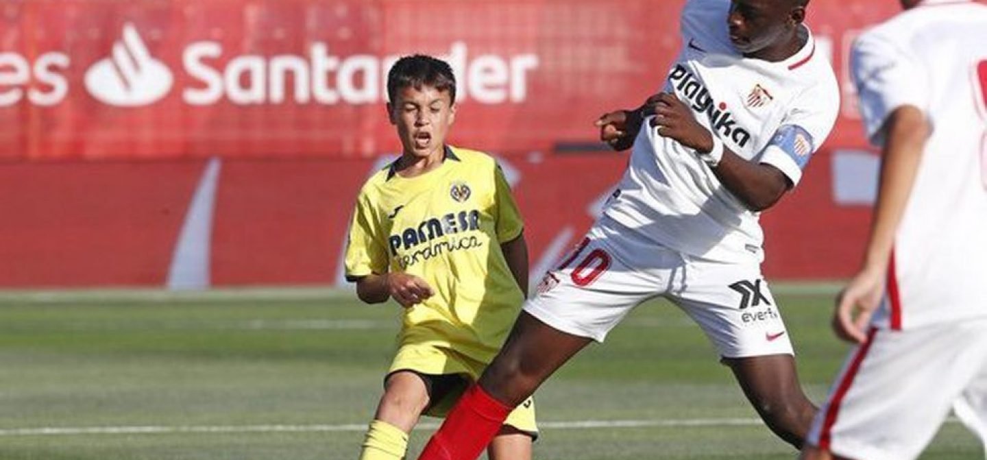 Toronyként magasodik társai felé a Sevilla 12 éves játékosa