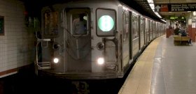 Backstreet Boys dalt énekelt egy egész metrókocsi