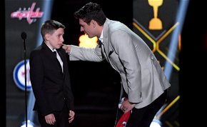 Az NHL-ben tudják, hogy kell felejthetetlen pillanatot okozni egy gyereknek