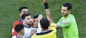 Messit verekedésért kiállították, megint korrupciót emlegetett