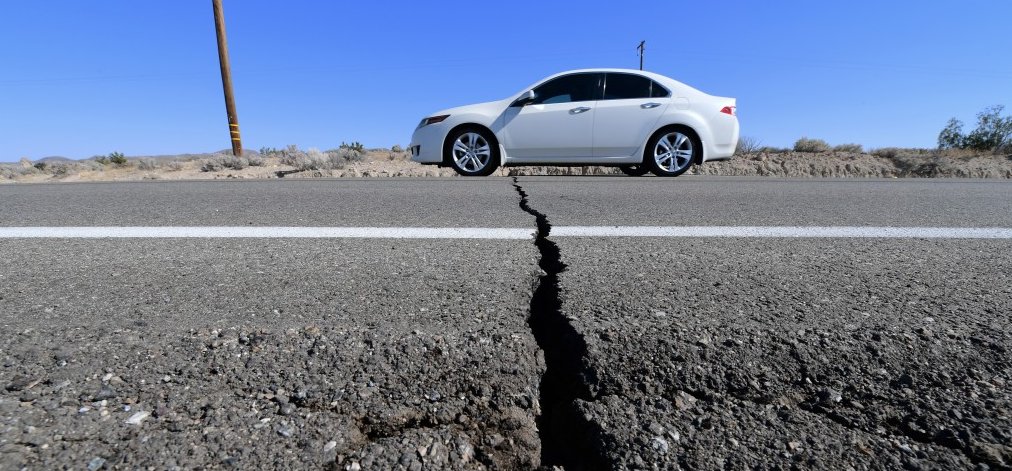 Földrengések, áradás: Amerikát ostrom alá vette a természet