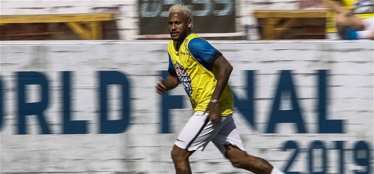 Neymar megérkezett Párizsba, és azonnal edzésbe állt