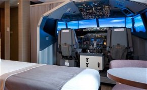 Pilótafülkében alhatunk és szimulátorozhatunk egy új hotelszobában