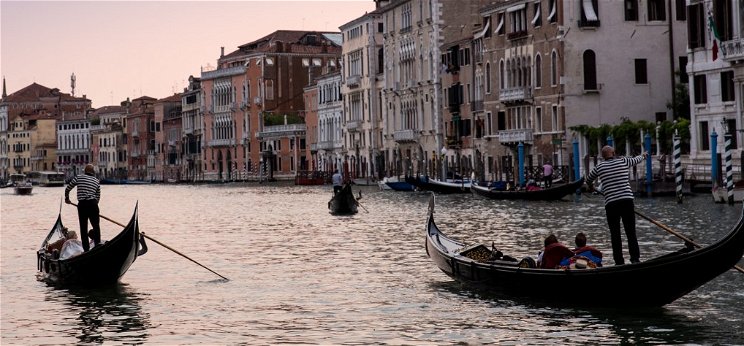 Most gyalogolhatnak a nagy tengerjárók utasai, ha látni akarják Velencét