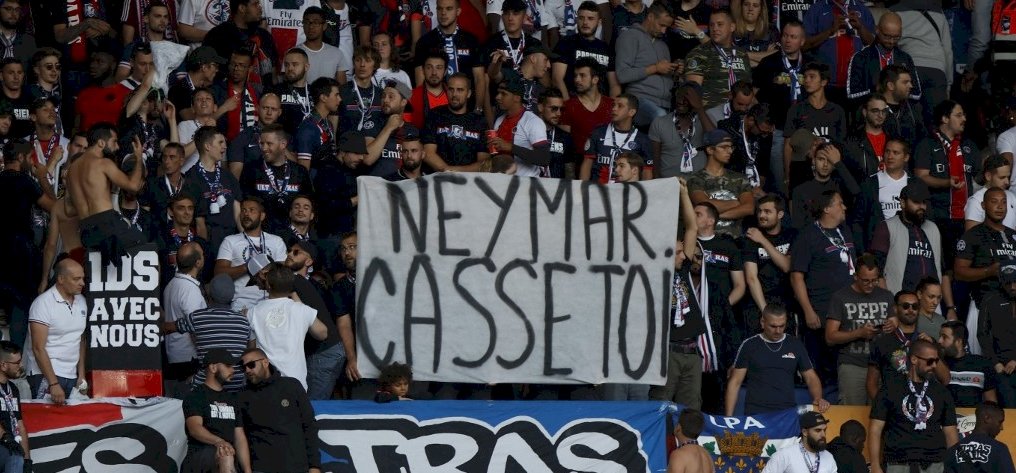 Azt nem teszi zsebre Neymar, amit a PSG szurkolóitól kapott – videó