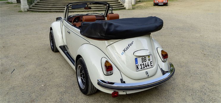 Villanyautóként térhet vissza a klasszikus Volkswagen Bogár