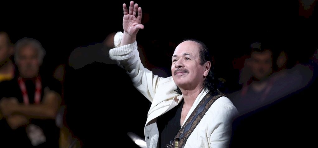 Kilenc év után tér vissza Budapestre Carlos Santana