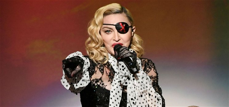 Feldühödött rajongó perelte be Madonnát, a pénzét követeli