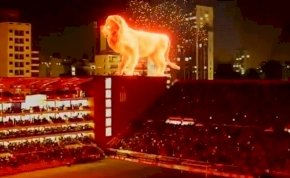 Lángoló oroszlánnal tért vissza stadionjába az argentin klub – videó