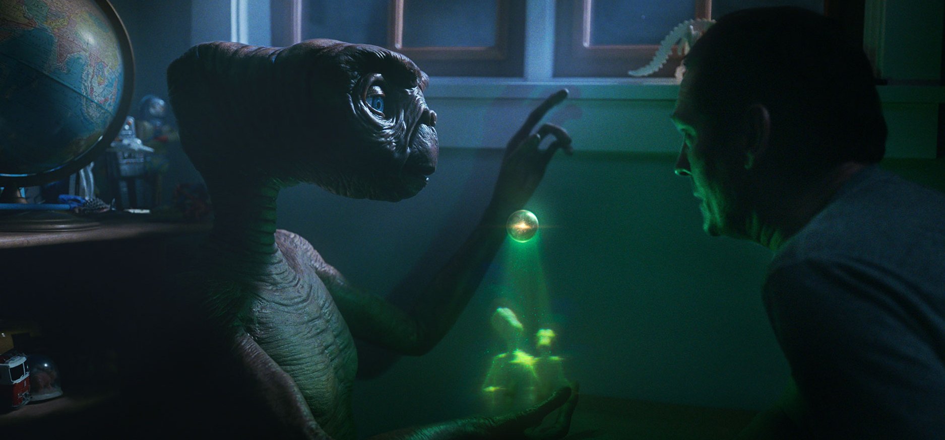 E.T. 37 év után visszatér a Földre